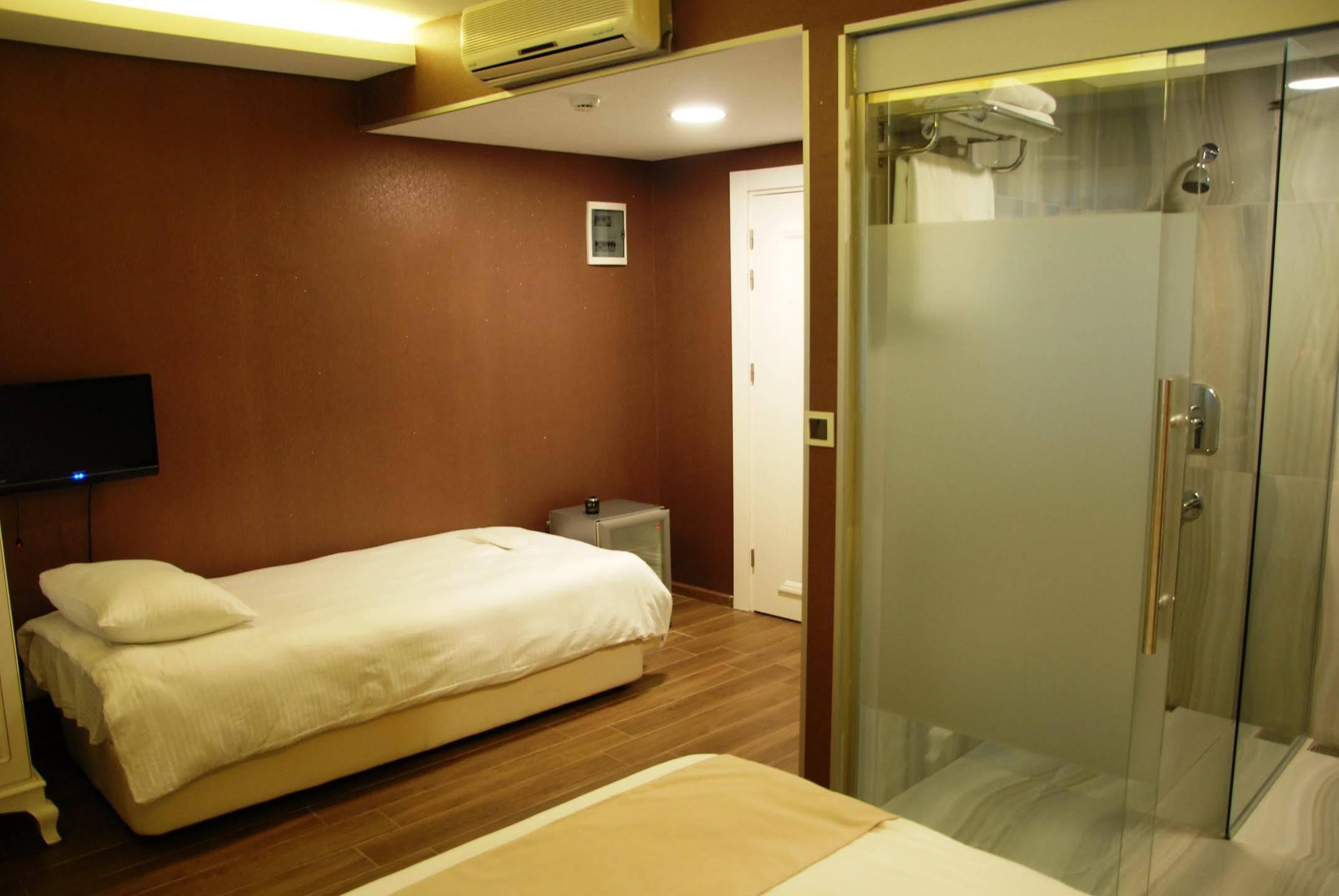 Trilye Kaplan Hotel 무단야 외부 사진